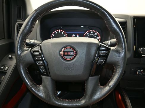 Used 2023 Nissan Frontier PRO-4X w/ Tow Package AWD/4WD image 13