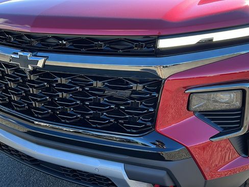 New 2026 Chevrolet Traverse Z71 w/ Enhanced Driving Package image 9