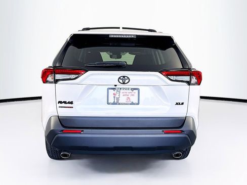 Used 2025 Toyota RAV4 XLE Premium image 8