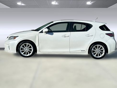 Used 2012 Lexus CT 200h FWD 4dr Hybrid image 2