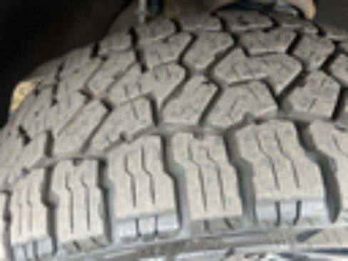 Used 2018 Chevrolet Silverado 1500 LT w/ LPO, Black Pack image 3