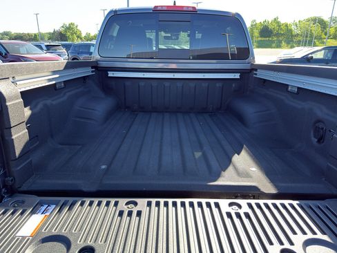 New 2026 Nissan Frontier PRO-4X w/ Pro Premium Package AWD/4WD image 8