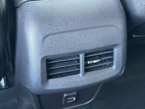 Used 2024 GMC Terrain SLE image 44