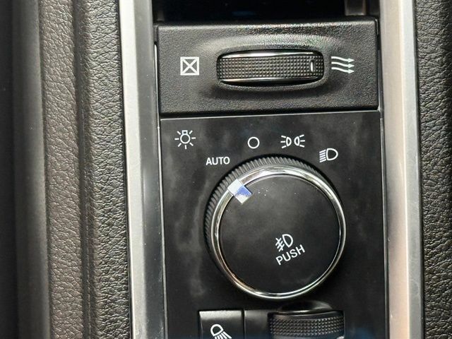 Used 2019 RAM 1500 Warlock AWD/4WD image 22