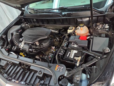 Used 2017 Cadillac XT5 Premium Luxury w/ Advanced Security Package image 8