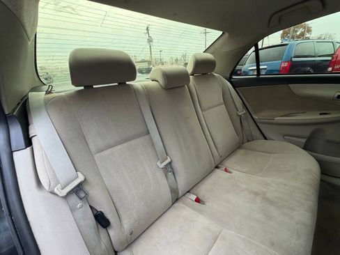 Used 2013 Toyota Corolla L image 25