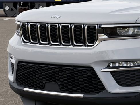 New 2025 Jeep Grand Cherokee Limited w/ MOPAR Finishing Package image 11