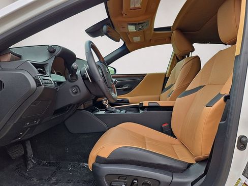 Used 2024 Lexus ES 300h Ultra Luxury w/ Accessory Package (Z2) FWD image 24
