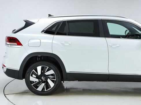 New 2026 Volkswagen Atlas Cross Sport SEL image 11