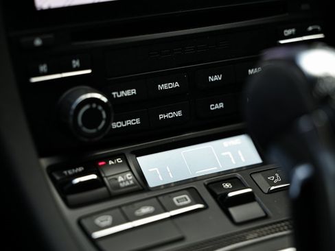 Certified 2018 Porsche 911 GT2 RS image 57