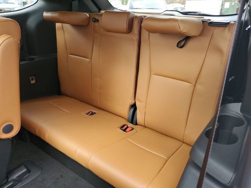 New 2026 Toyota Highlander Platinum image 13