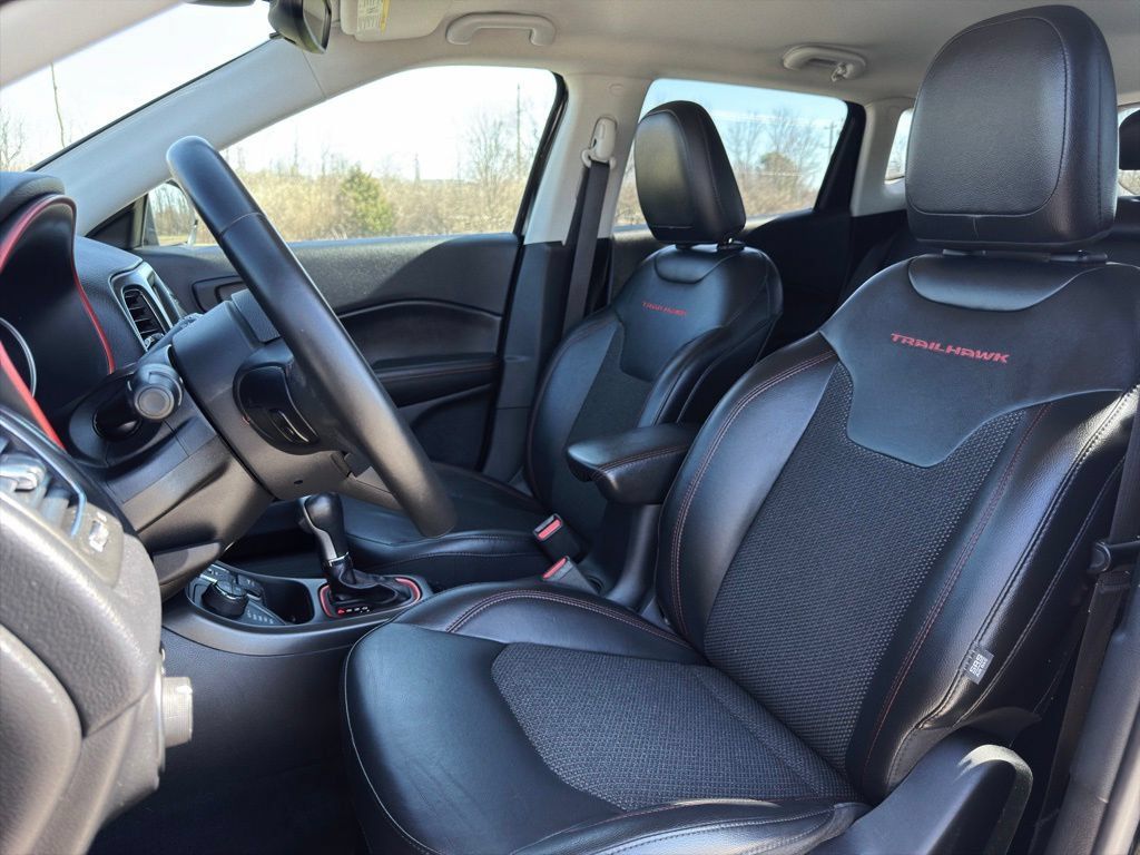 Used 2019 Jeep Compass Trailhawk AWD/4WD image 14