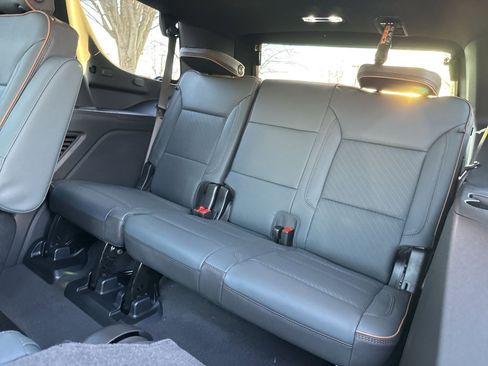 New 2026 GMC Yukon AT4 w/ AT4 Premium Package image 21