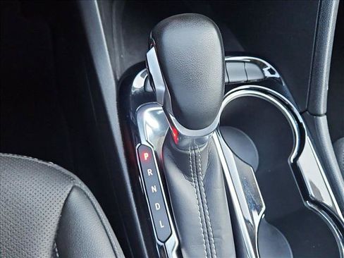 Used 2024 Buick Encore GX Sport Touring FWD image 12