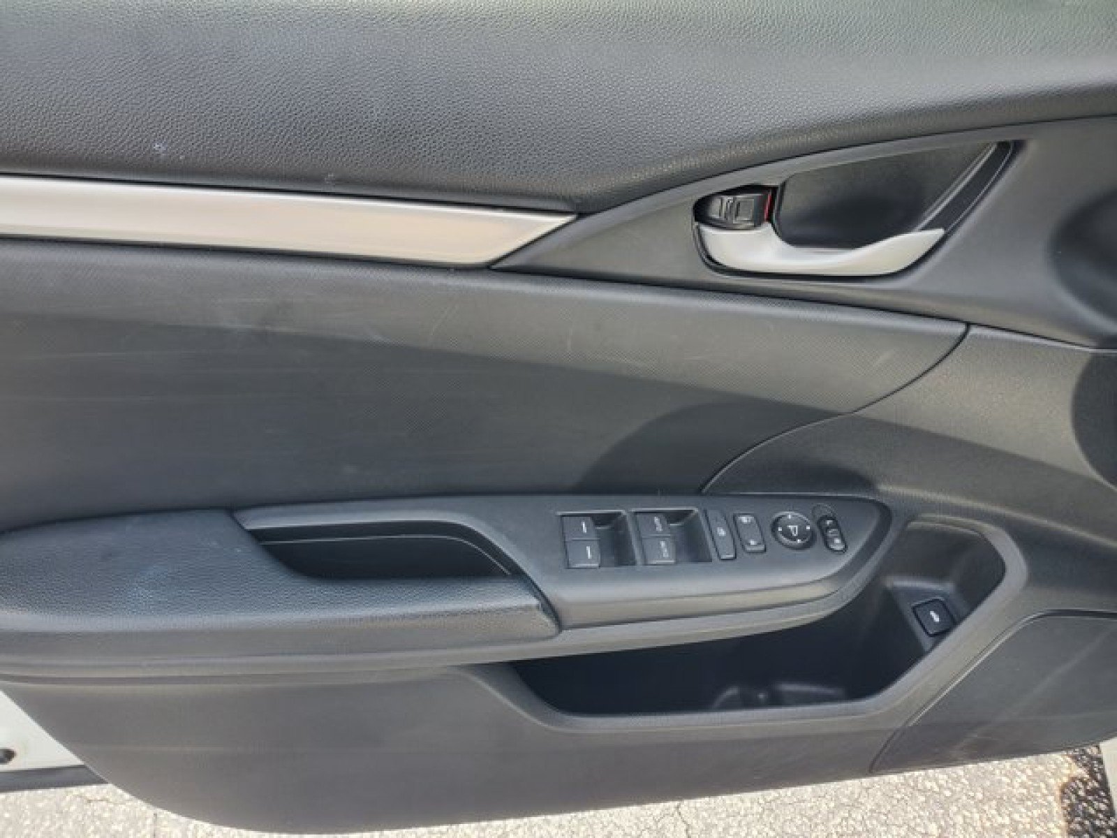 Used 2020 Honda Civic Sport image 11