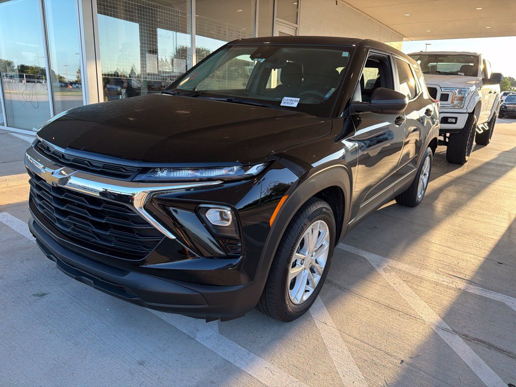 Used 2025 Chevrolet TrailBlazer LS w/ LS Confidence Package FWD 360° Tour