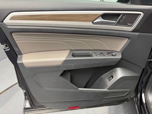 Used 2021 Volkswagen Atlas SEL Premium AWD/4WD image 40