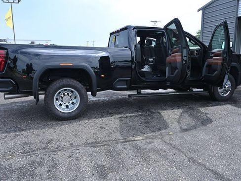 Used 2026 GMC Sierra 3500 Denali Ultimate AWD/4WD image 24