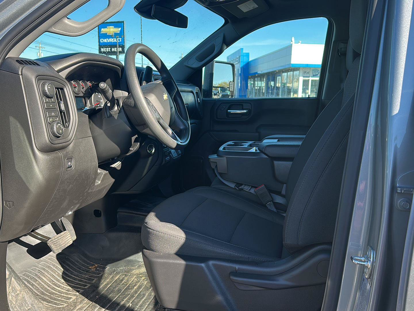 Used 2026 Chevrolet Silverado 3500 W/T AWD/4WD image 7