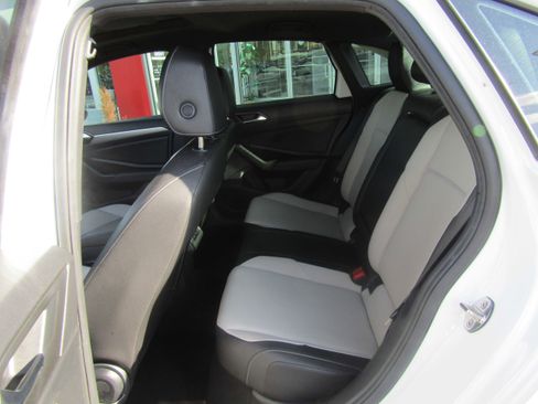 Used 2021 Volkswagen Jetta R-Line w/ R-Line Cold Weather Package FWD image 11