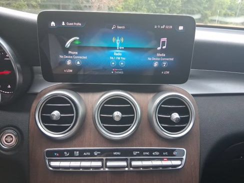 Used 2020 Mercedes-Benz GLC 300 4MATIC w/ AMG Line image 20