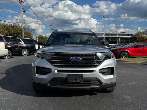 Used 2020 Ford Explorer XLT image 7
