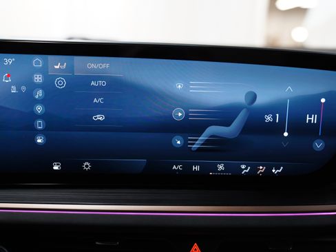 Used 2025 Buick Envision Sport Touring image 25