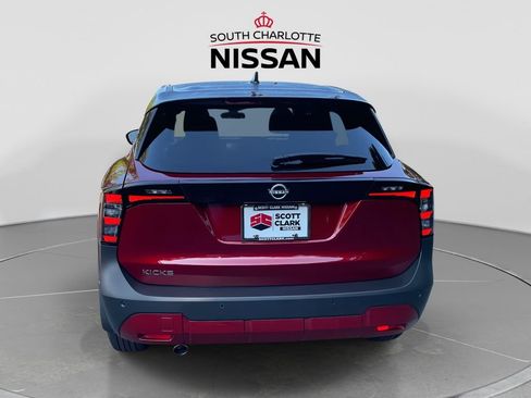 Used 2025 Nissan Kicks SV FWD image 5