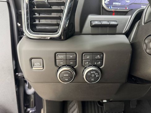 Used 2023 GMC Sierra 1500 Denali w/ Denali Reserve Package AWD/4WD image 19