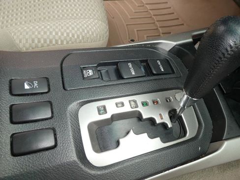 Used 2009 Toyota 4Runner SR5 image 12