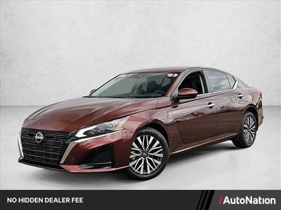 Used 2023 Nissan Altima 2.5 SV