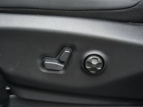 New 2027 Chrysler Pacifica Select FWD image 42