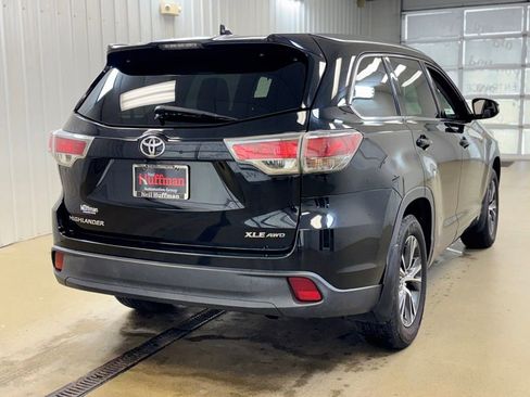 Used 2016 Toyota Highlander XLE AWD/4WD image 5