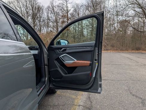 Used 2021 Audi Q3 2.0T Premium w/ Convenience Package image 13