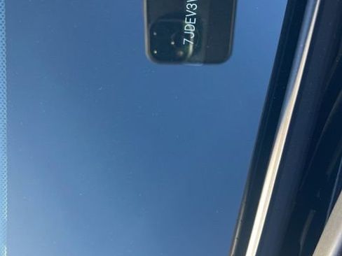 New 2025 Volvo EX90 Plus w/ Protection Package Premier image 9