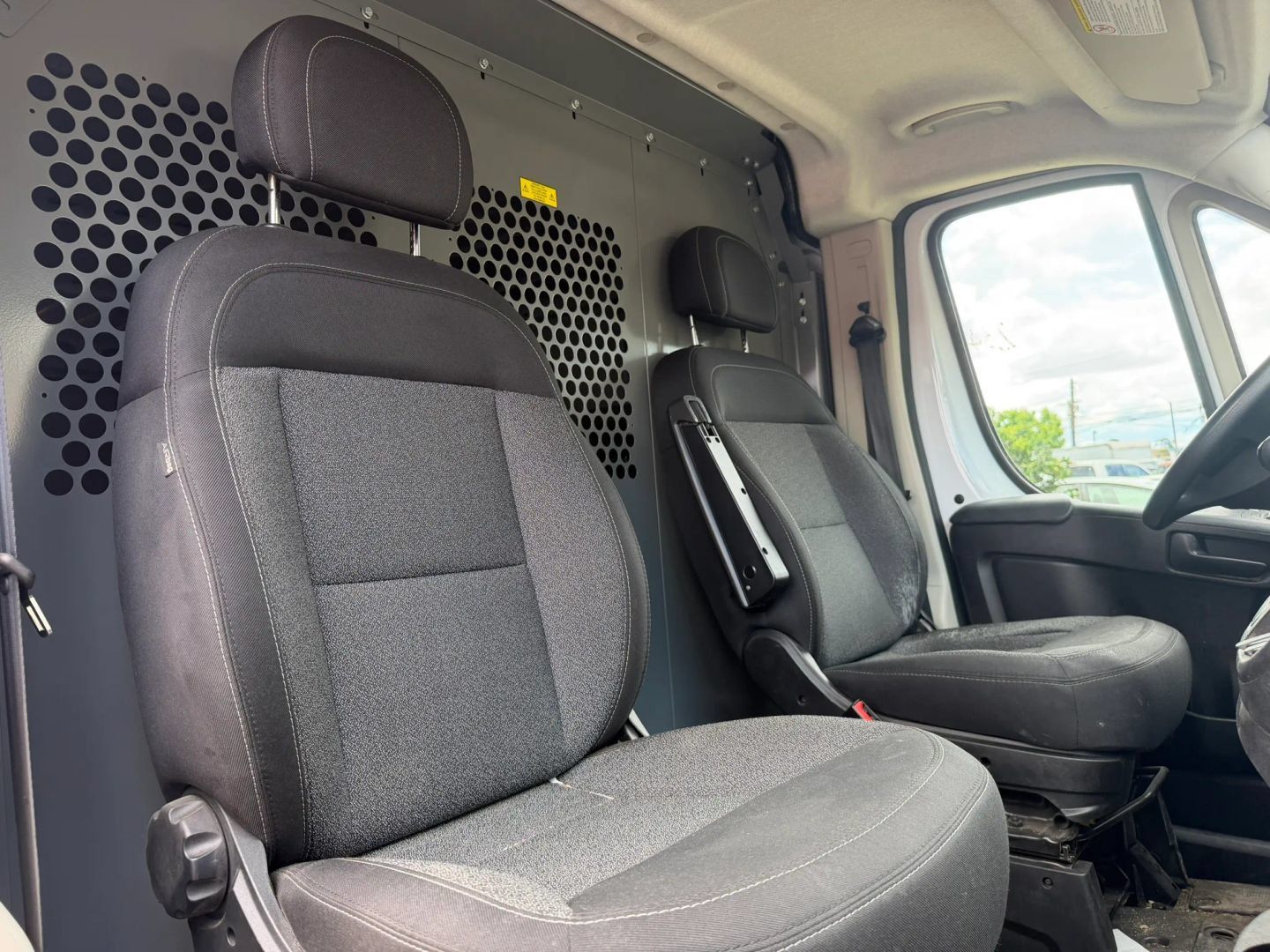 Used 2021 RAM ProMaster 2500 FWD image 14