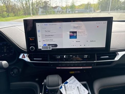 New 2026 Toyota Sienna XLE Woodland Edition AWD/4WD image 21