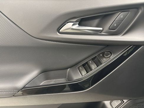 New 2026 Chevrolet Equinox LT image 11