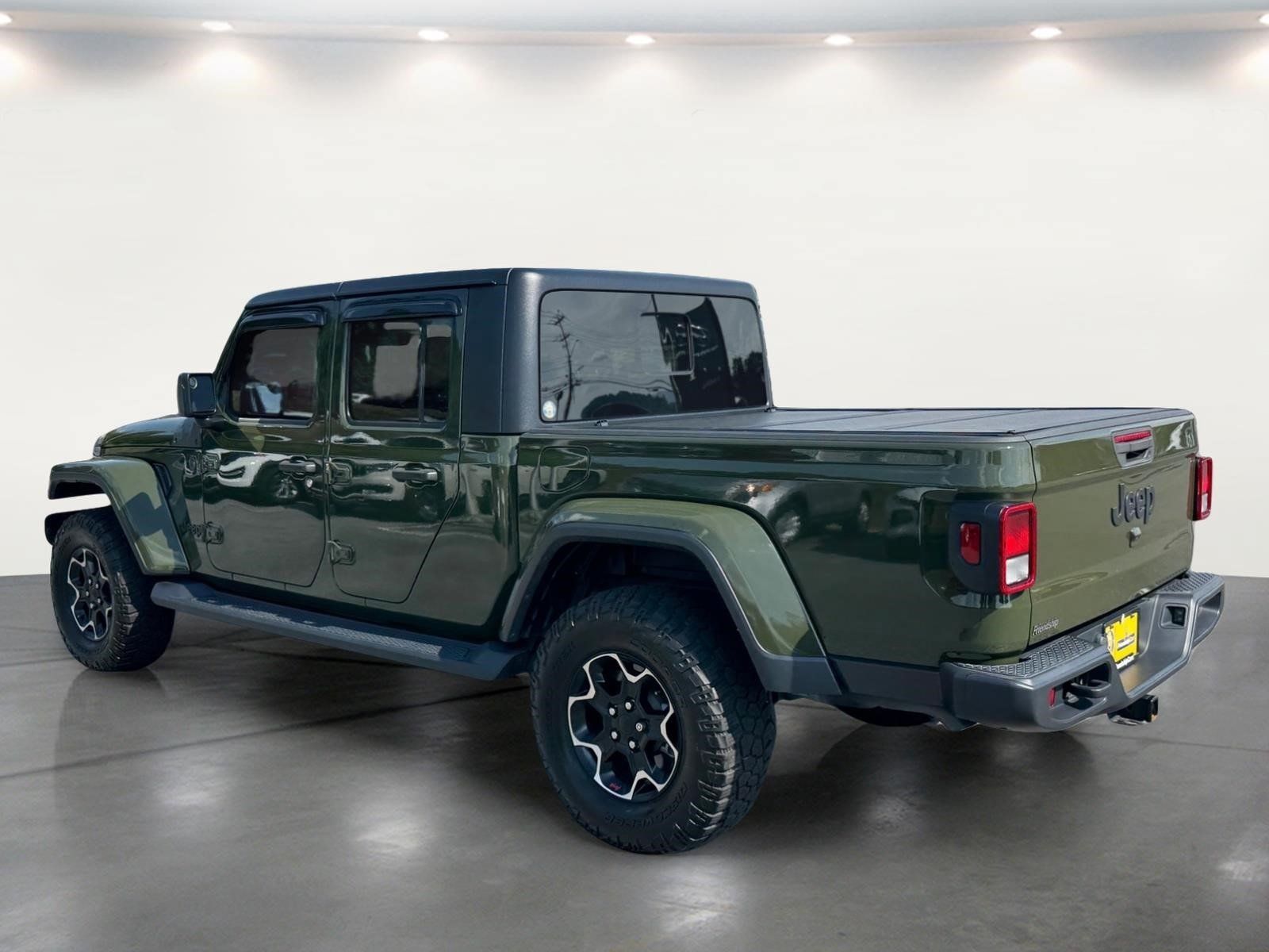Used 2022 Jeep Gladiator Sport AWD/4WD image 5