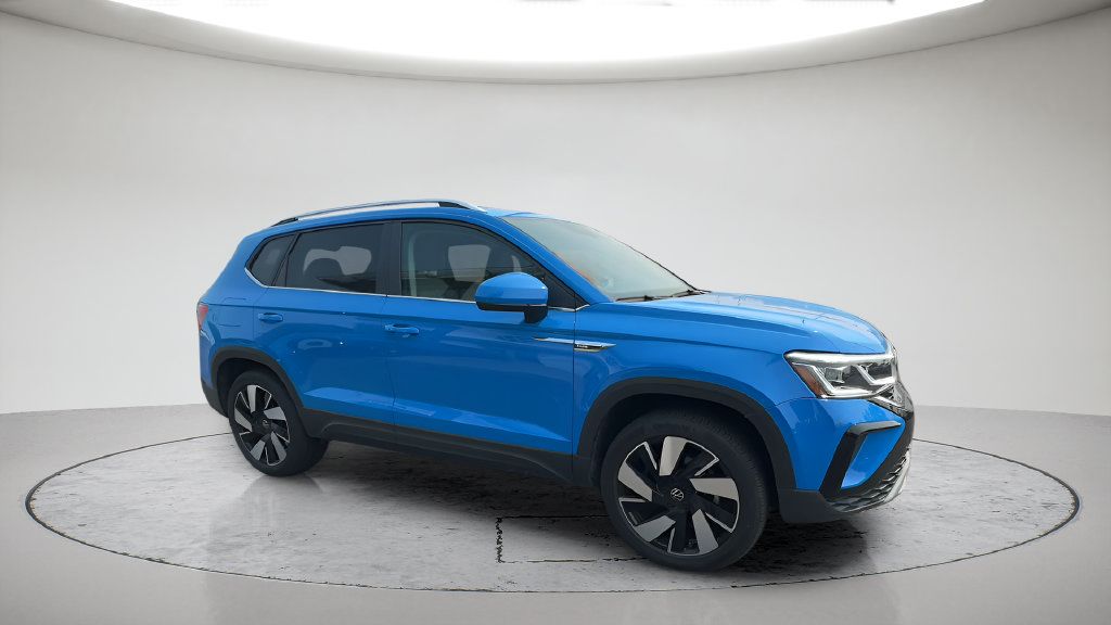 Used 2024 Volkswagen Taos SEL AWD/4WD image 7