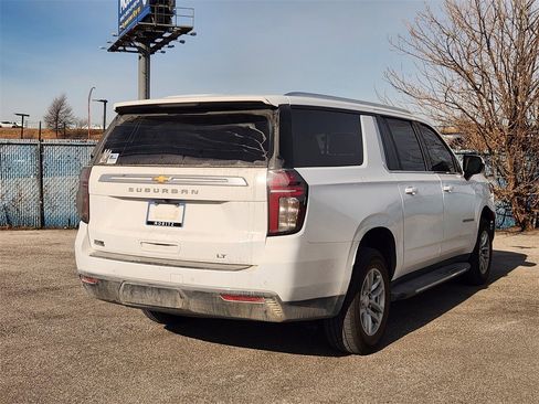 Used 2023 Chevrolet Suburban LT image 4
