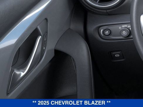 New 2025 Chevrolet Blazer LT w/ Sound & Technology Package image 23