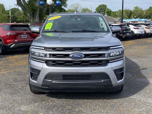 Used 2024 Ford Expedition XLT image 2