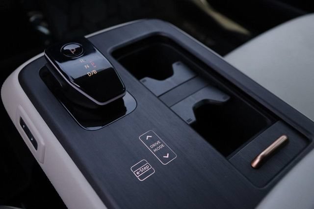 Used 2023 Nissan Ariya FWD image 19