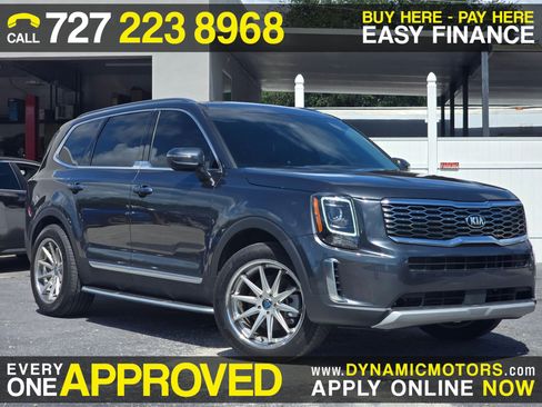 Used 2020 Kia Telluride S w/ S 8 Passenger Seating Package FWD image 1