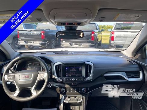 Used 2024 GMC Terrain SLE FWD image 19