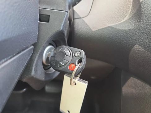 Used 2014 Ford Focus SE w/ SE Sport Package FWD image 24