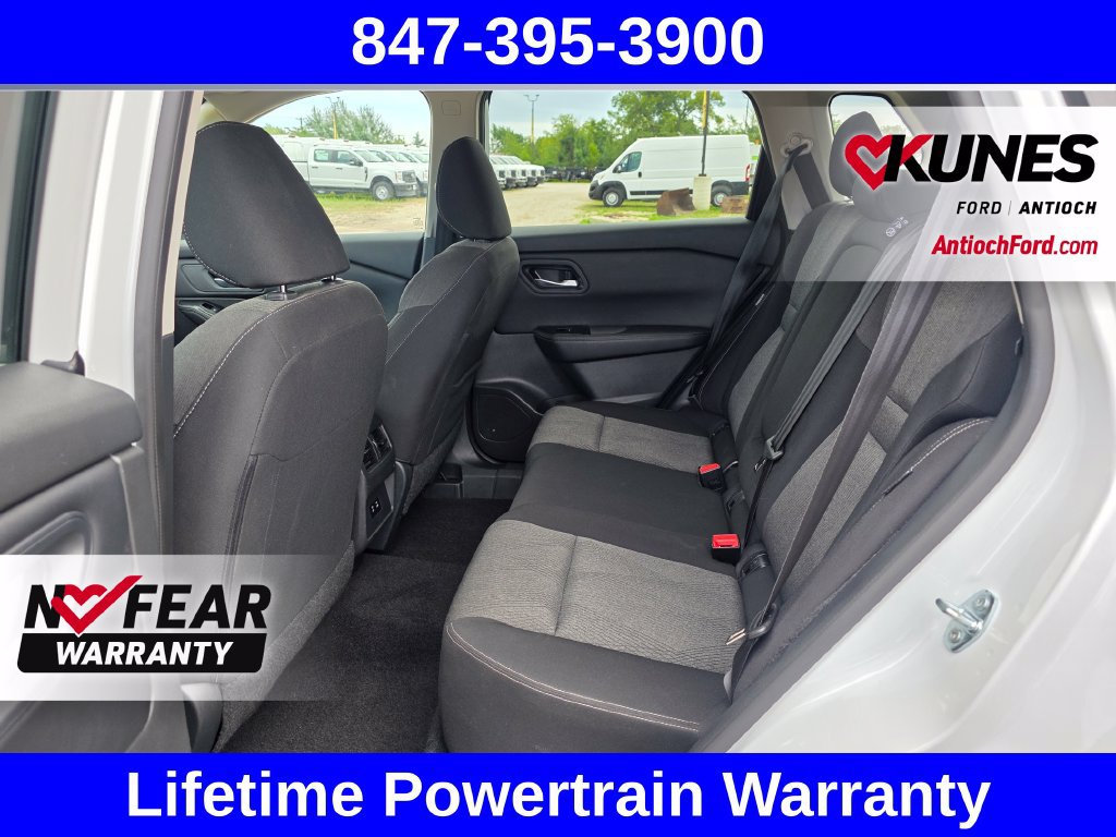 Used 2025 Nissan Rogue SV FWD image 30