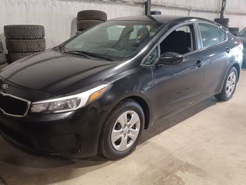 Used 2017 Kia Forte LX image 1