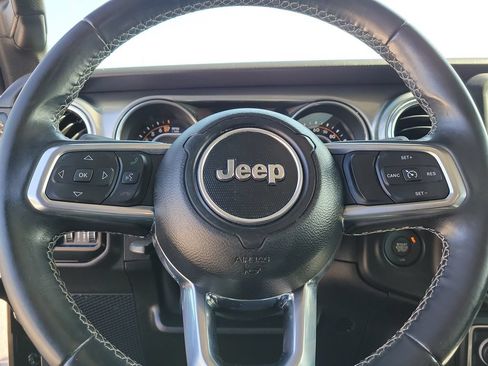 Used 2021 Jeep Wrangler Unlimited Sahara AWD/4WD image 13